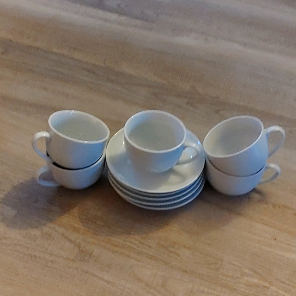 10 Wiesenthal Porzellan Tea Cup with Saucer